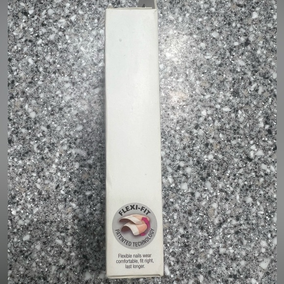 Short Turquoise Press On Square Nail - Picture 5 of 7